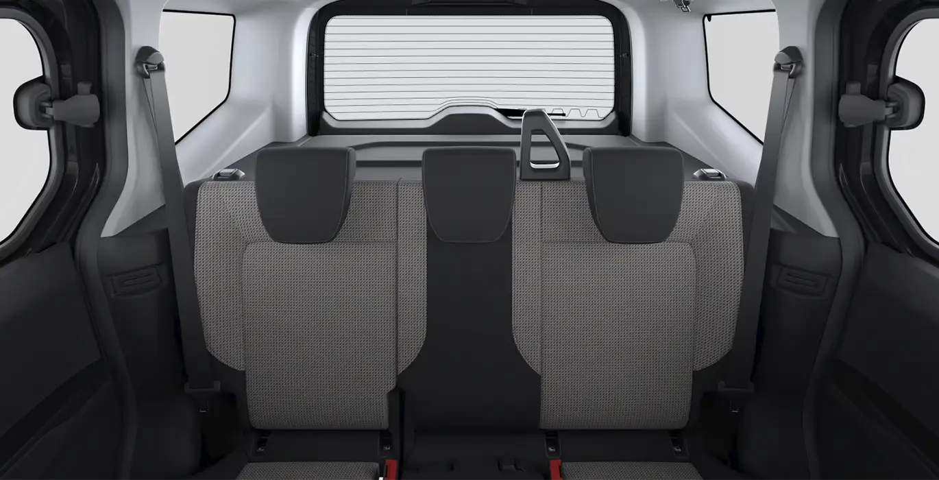 FORD-Tourneo-Courier-Trend-1.0-Ecoboost-125CV-M1-interior-trasera