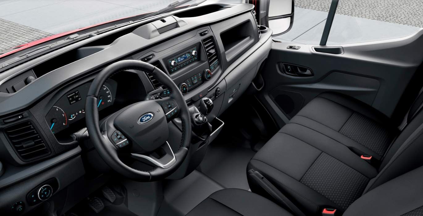 Ford-Transit-Van-interior-delantera